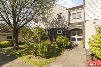 48 Hillpark Wood, Blackhall, Edinburgh, EH4 7SZ