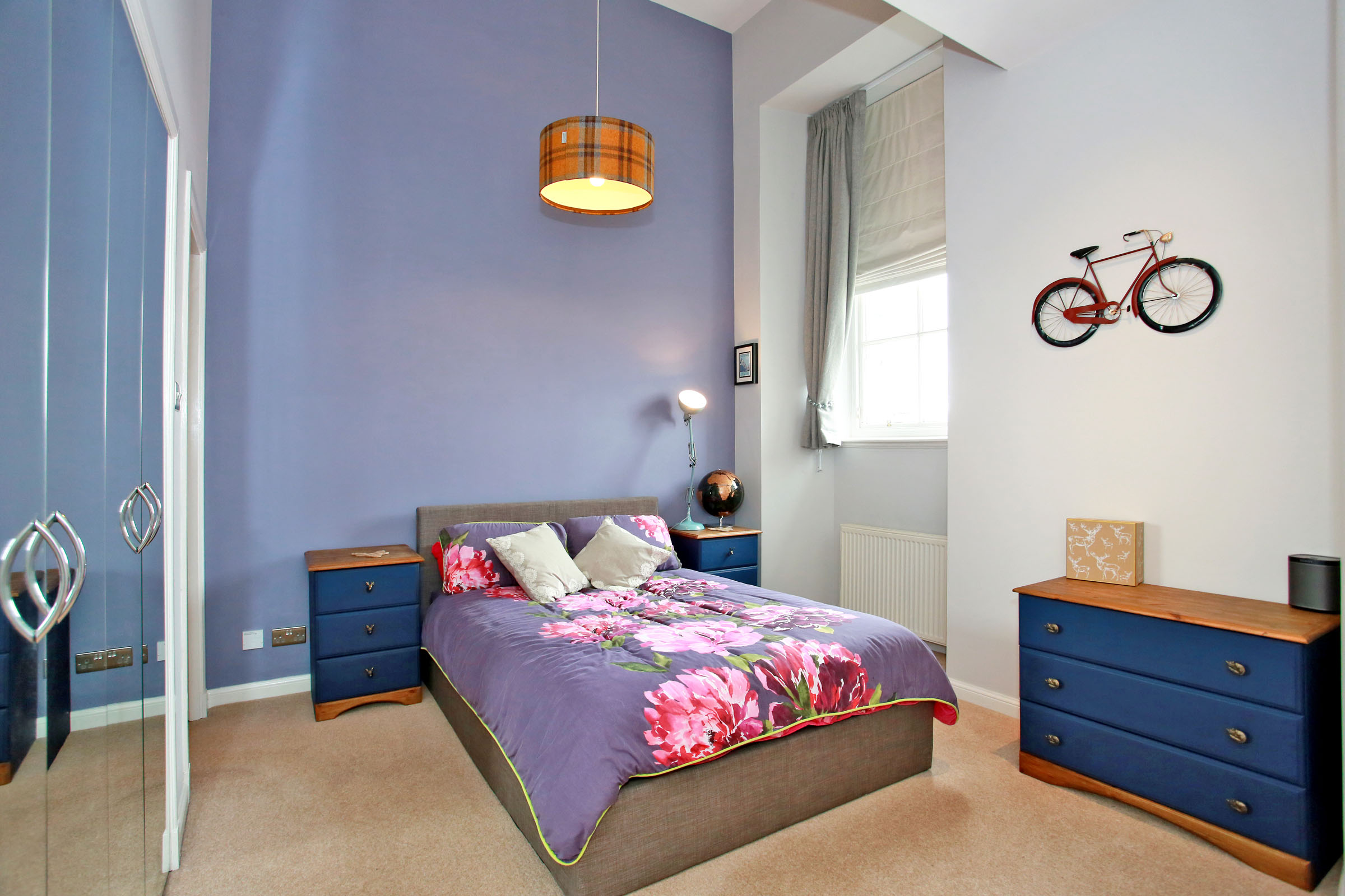 Property details for 28G, Crown Street, Aberdeen, AB11 6AY Peterkins