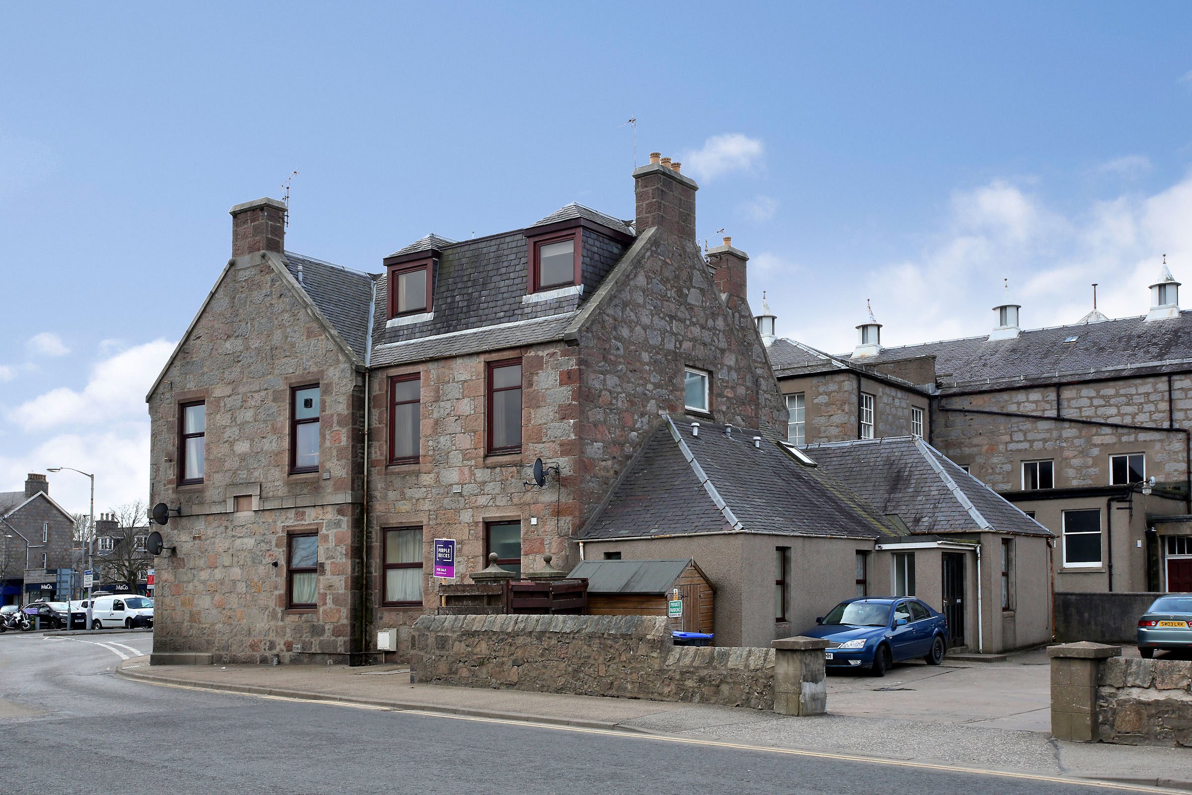 Property details for Flat 4, Inver House, Market Place, Inverurie, AB51