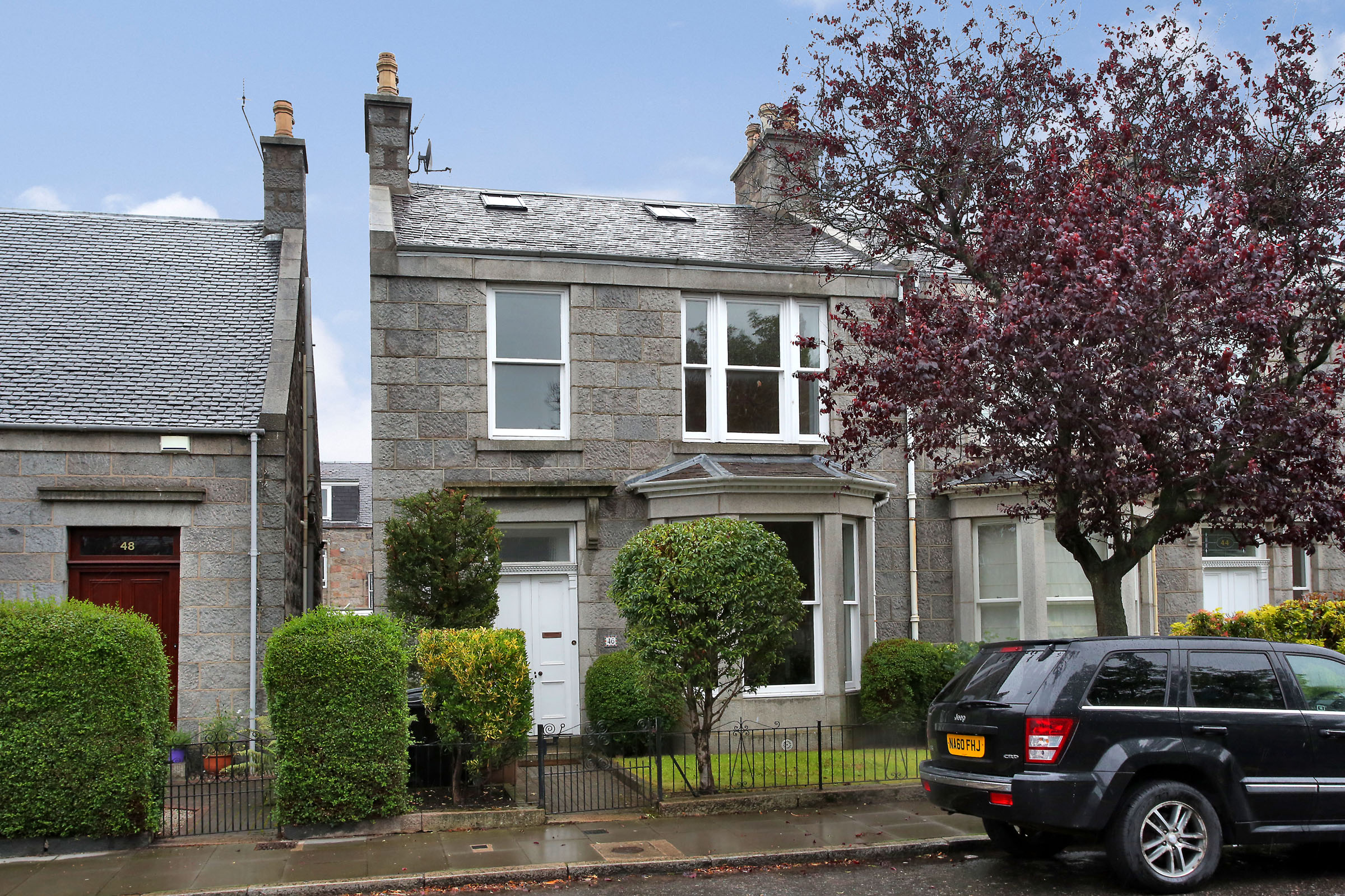 Property details for 46 Ashley Road, Aberdeen, AB10 6RN Peterkins