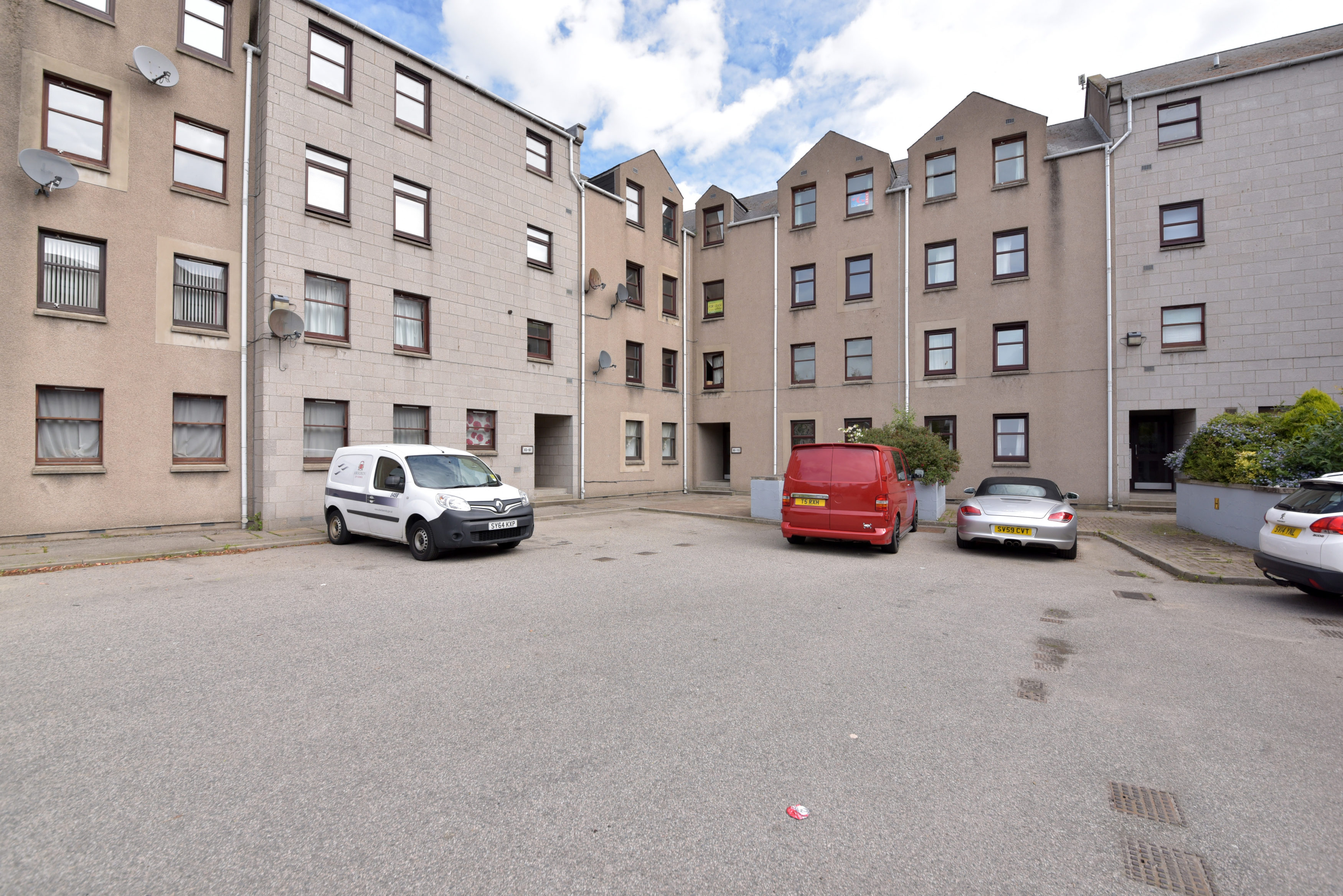 Property details for 109 Spring Garden, Aberdeen, AB25 1DG Peterkins