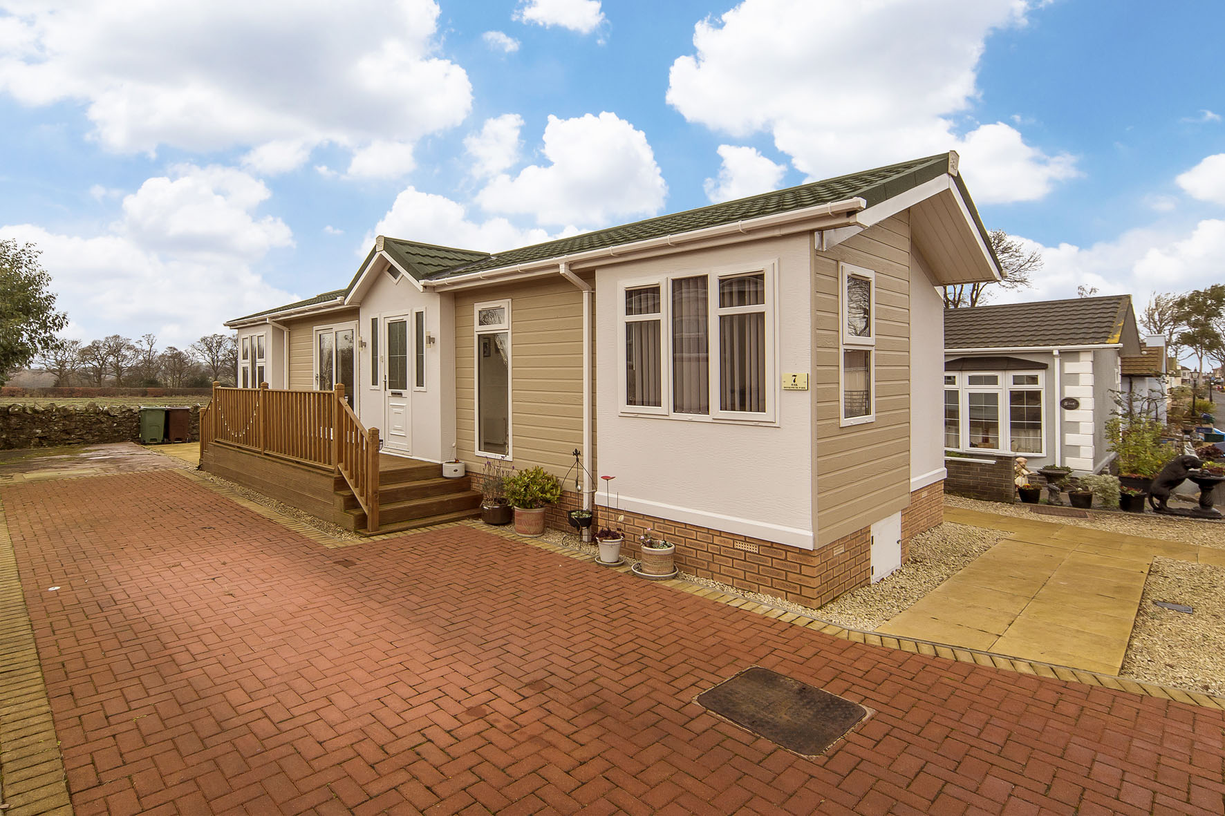 Property Detail Garden Stirling