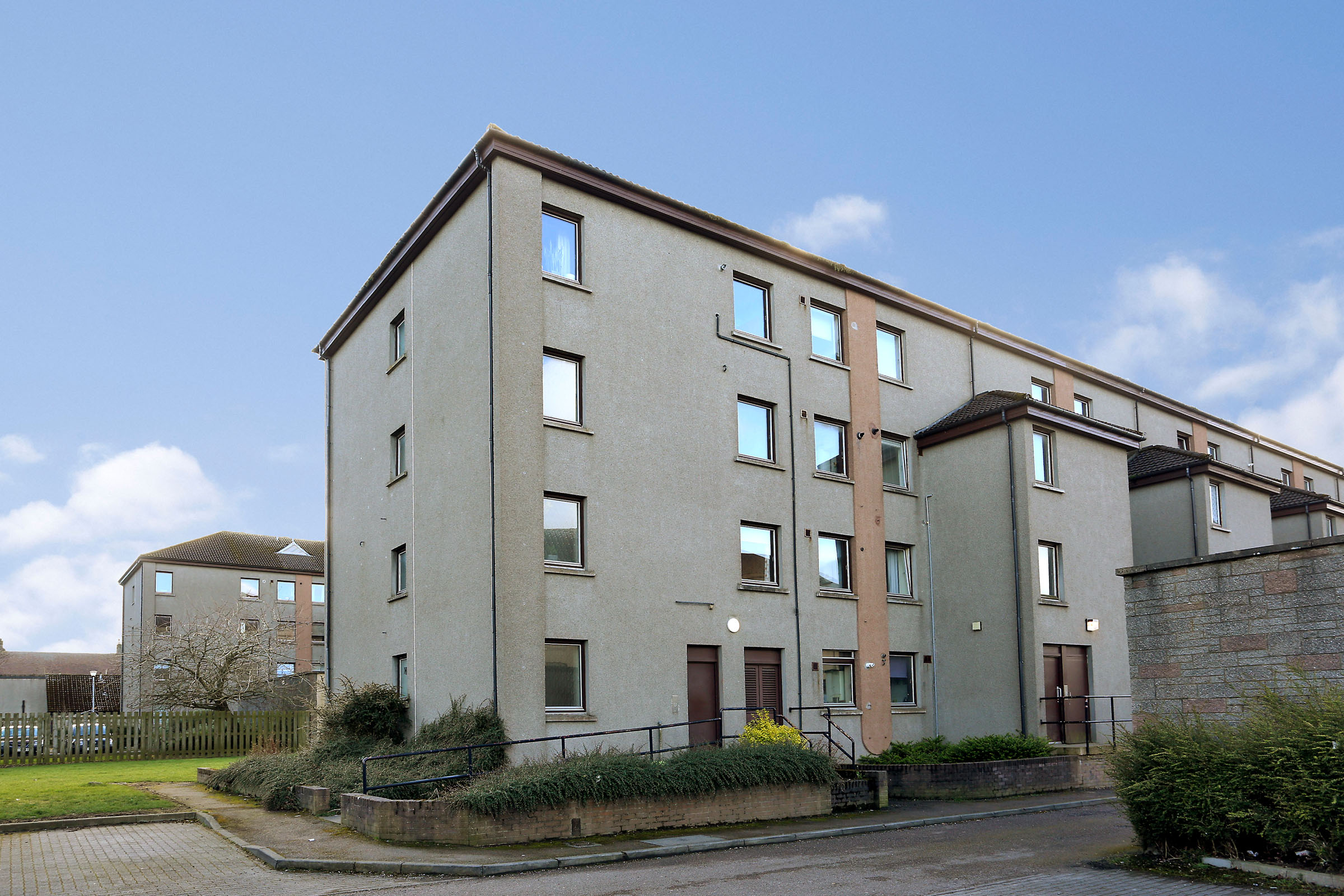 Property details for 247 Kincorth Circle, Aberdeen, AB12 5NN Peterkins