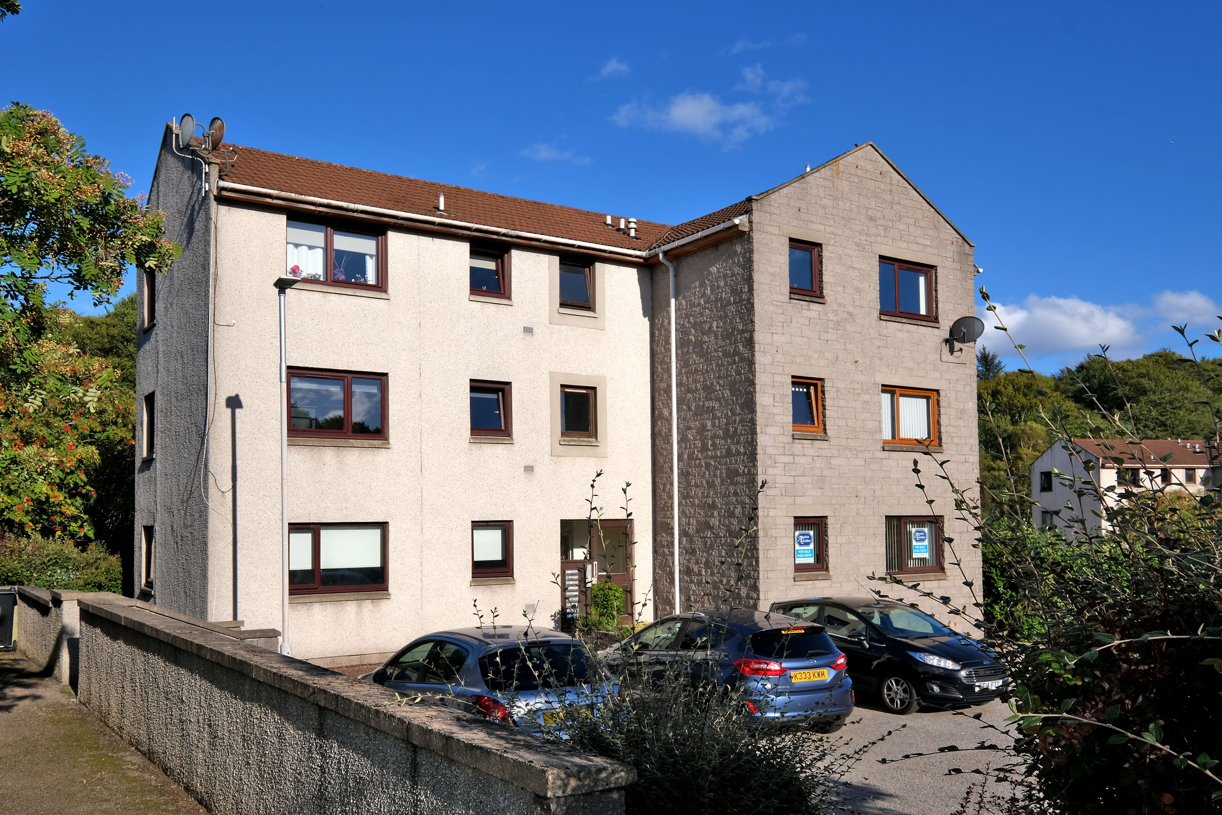 Property details for 16 Dubford Park, Bridge of Don, Aberdeen, AB23 8GH