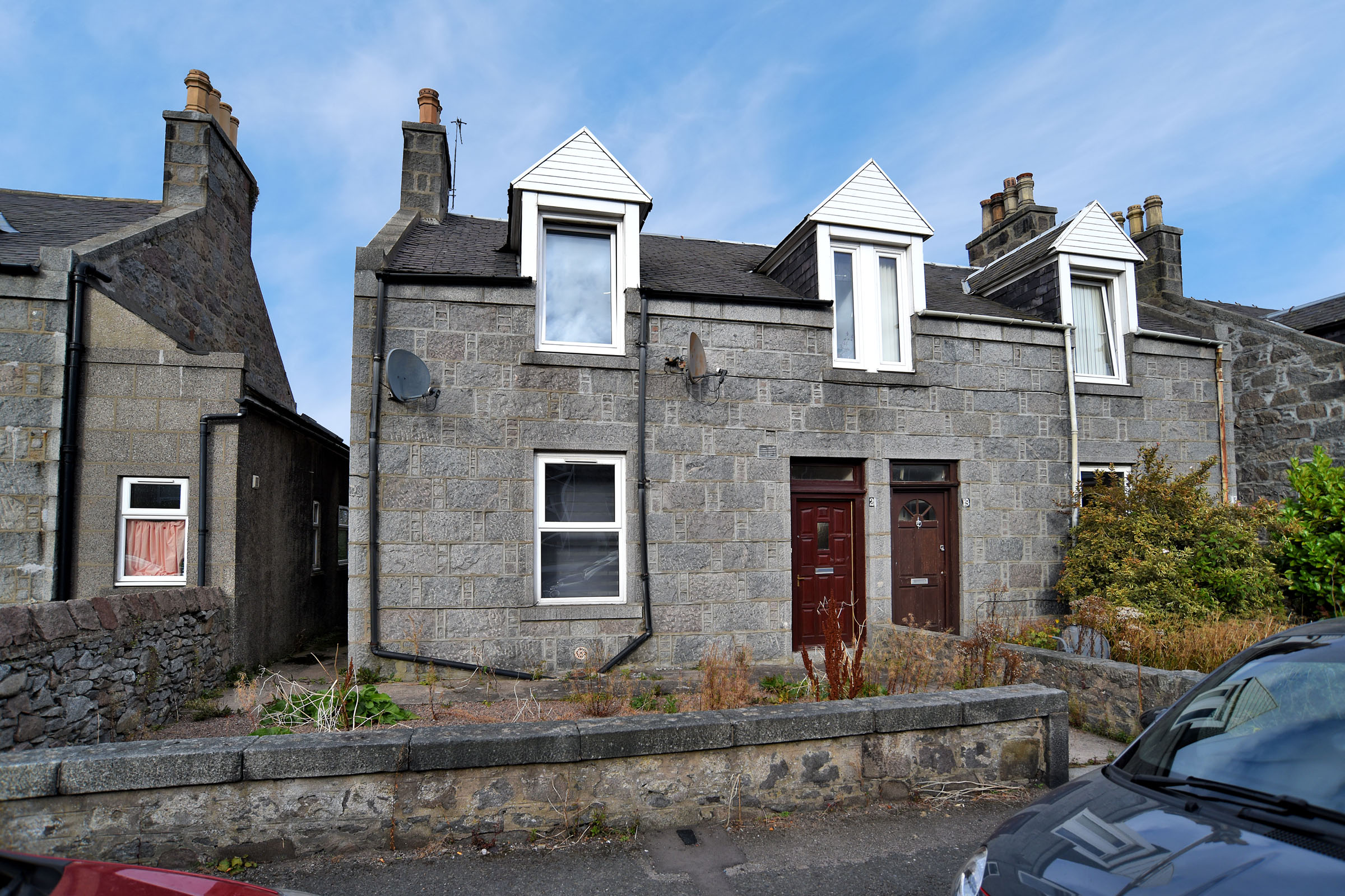 Property details for 21 Gladstone Place Woodside, Aberdeen, AB24 2RQ