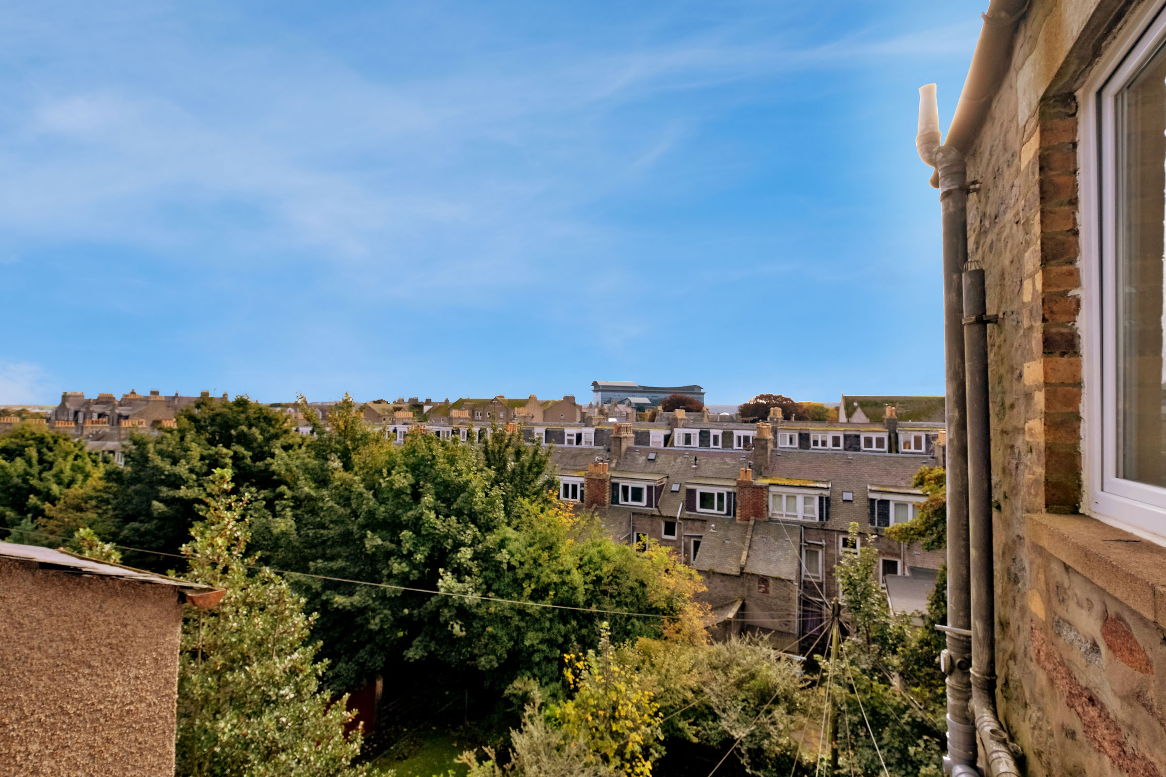 Property details for 85 Union Grove, TFL, Aberdeen, AB10 6SJ Peterkins