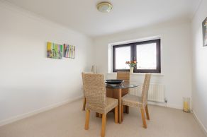 52/9 Laichpark Road, Edinburgh, EH14 1XB - Image 4