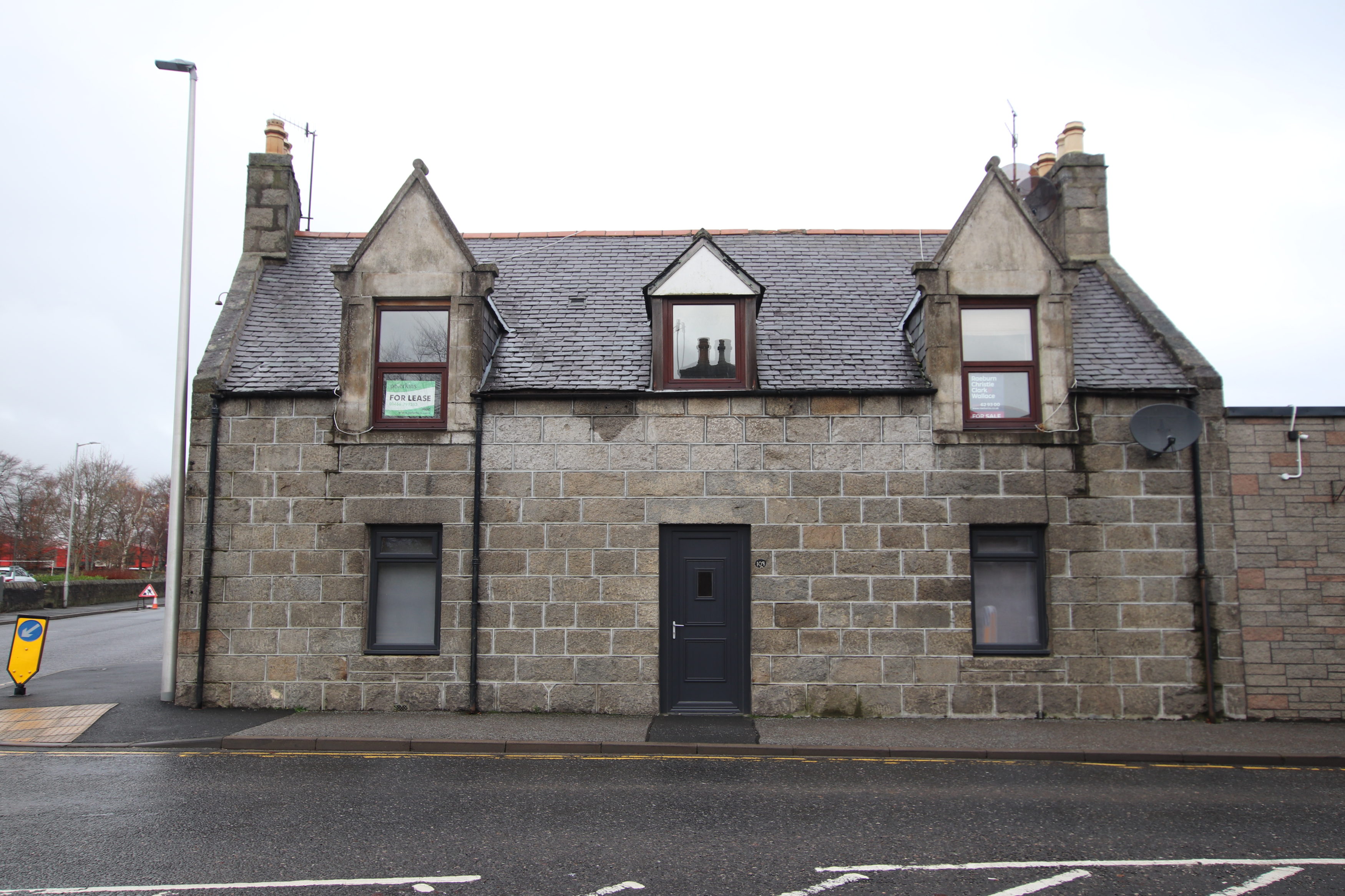 Property details for 109A, Gordon Street, Huntly, AB54 8ES Peterkins