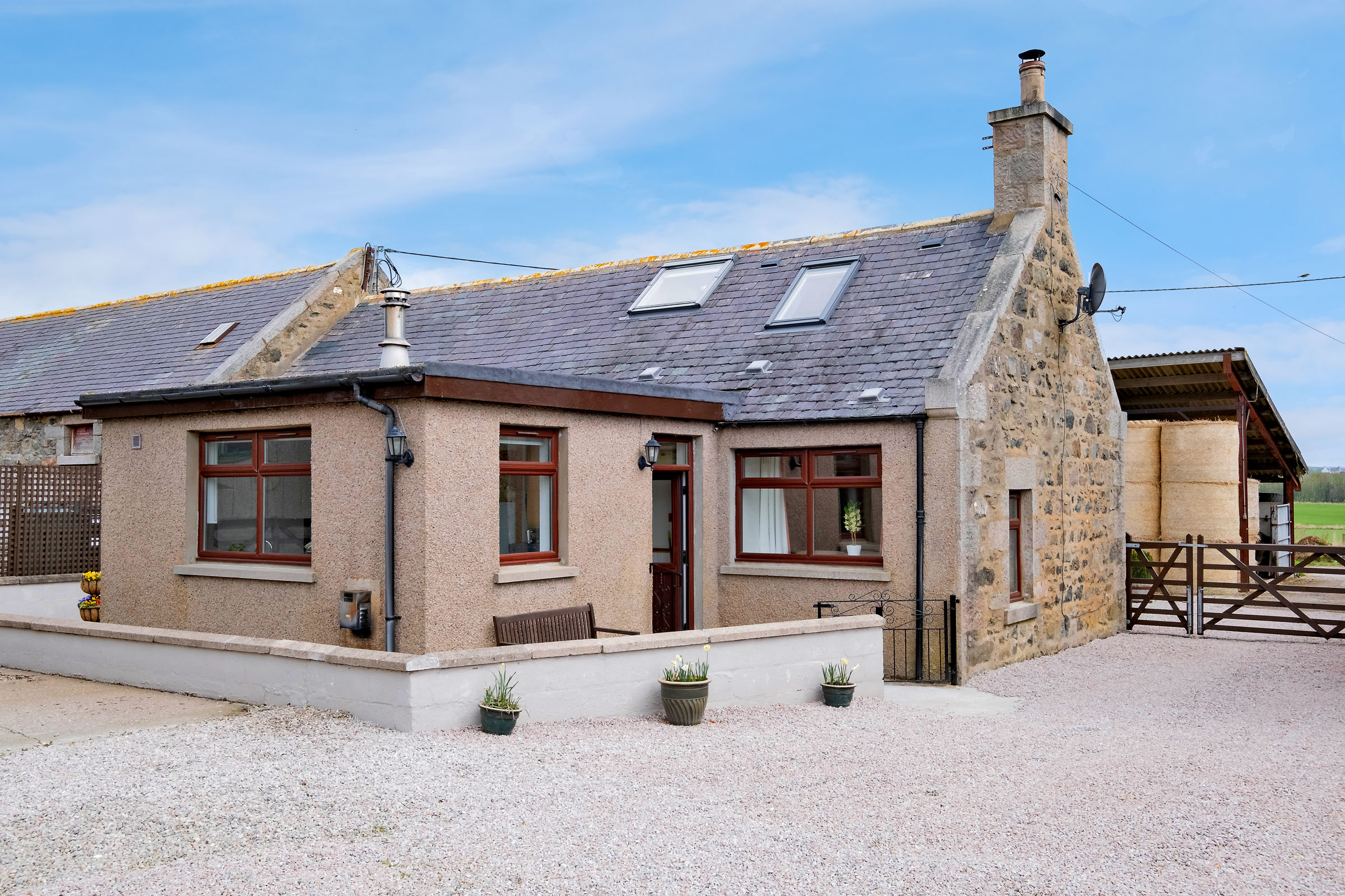 Property details for Bilbo Farm Cottage, Oldmeldrum, AB51 0HA Peterkins