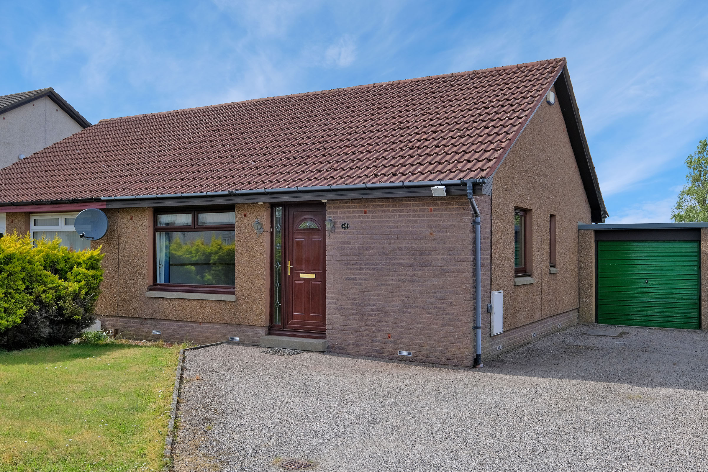 Property details for 48 Myrtle Terrace, Portlethen, AB12 4SZ Peterkins