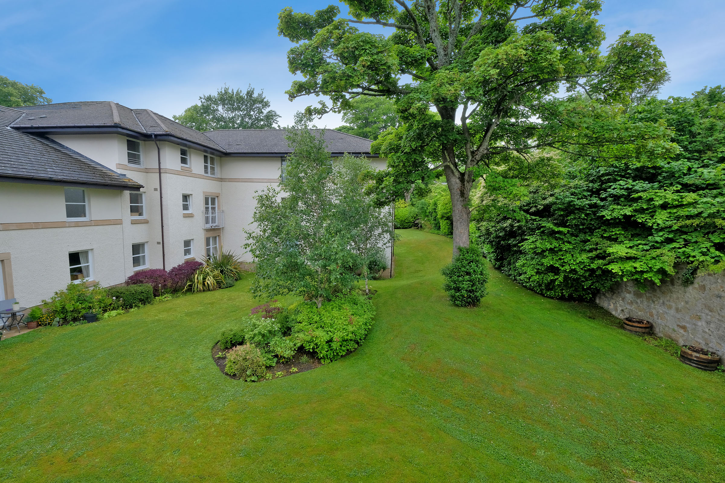 Property details for 23 Thorngrove House 500 Great Western Road