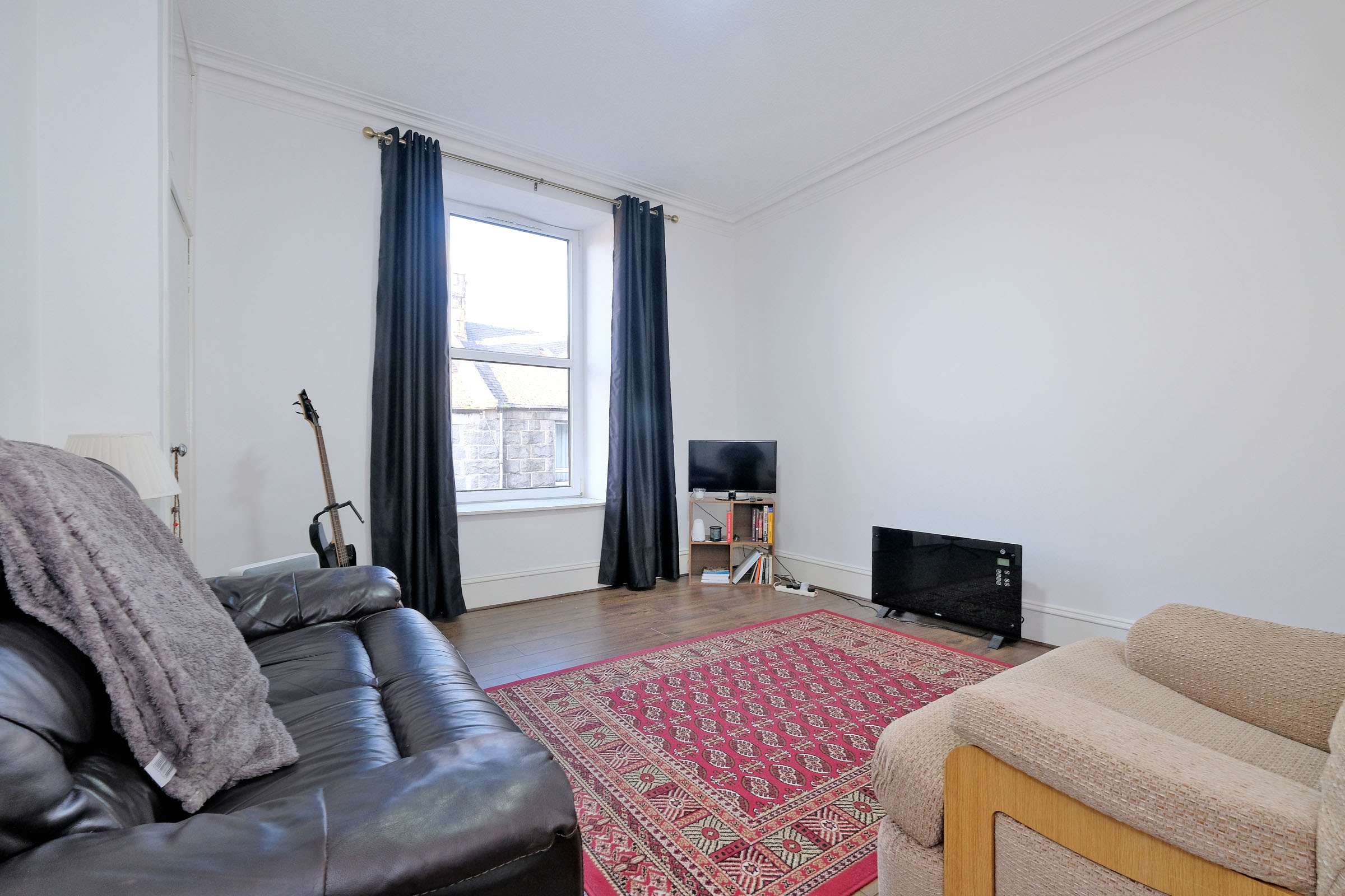 Property details for Second Floor Left 13, Fraser Street, Aberdeen