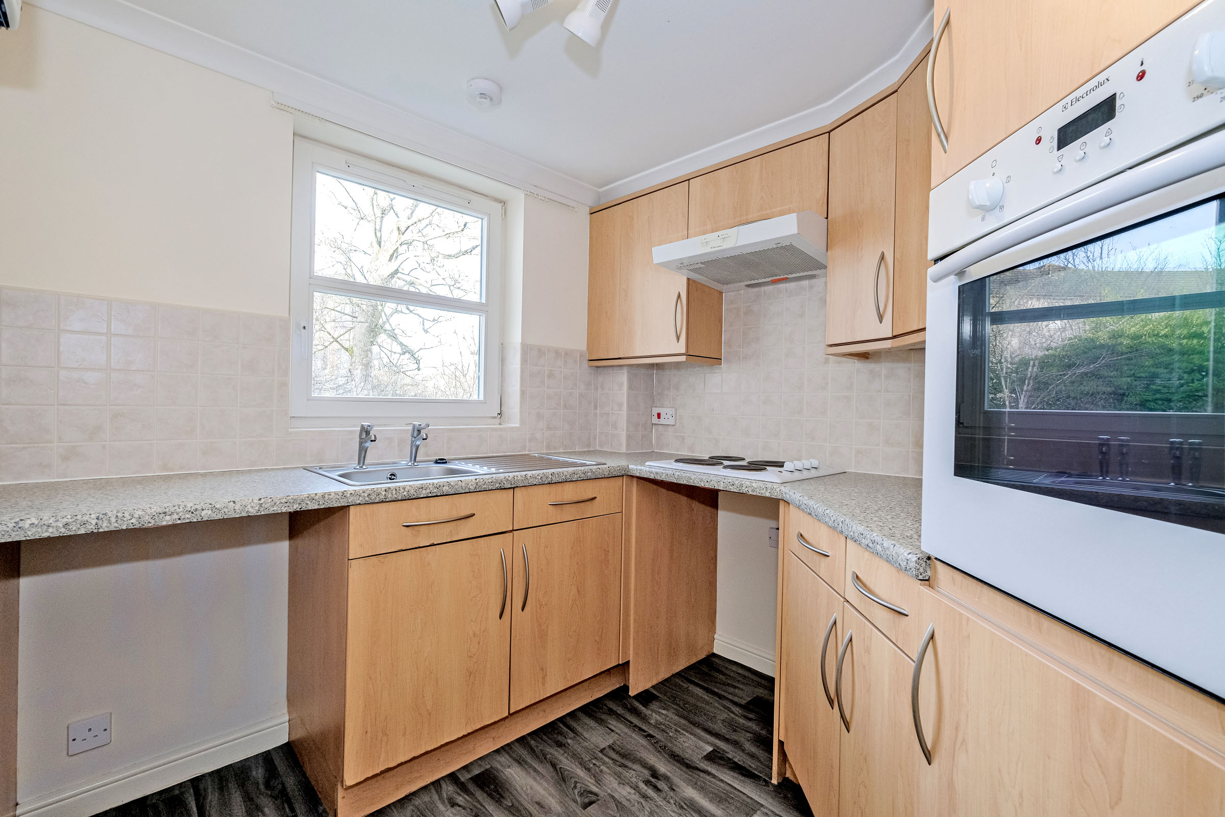 Property details for 41 Thorngrove House, 500 Great Western Road