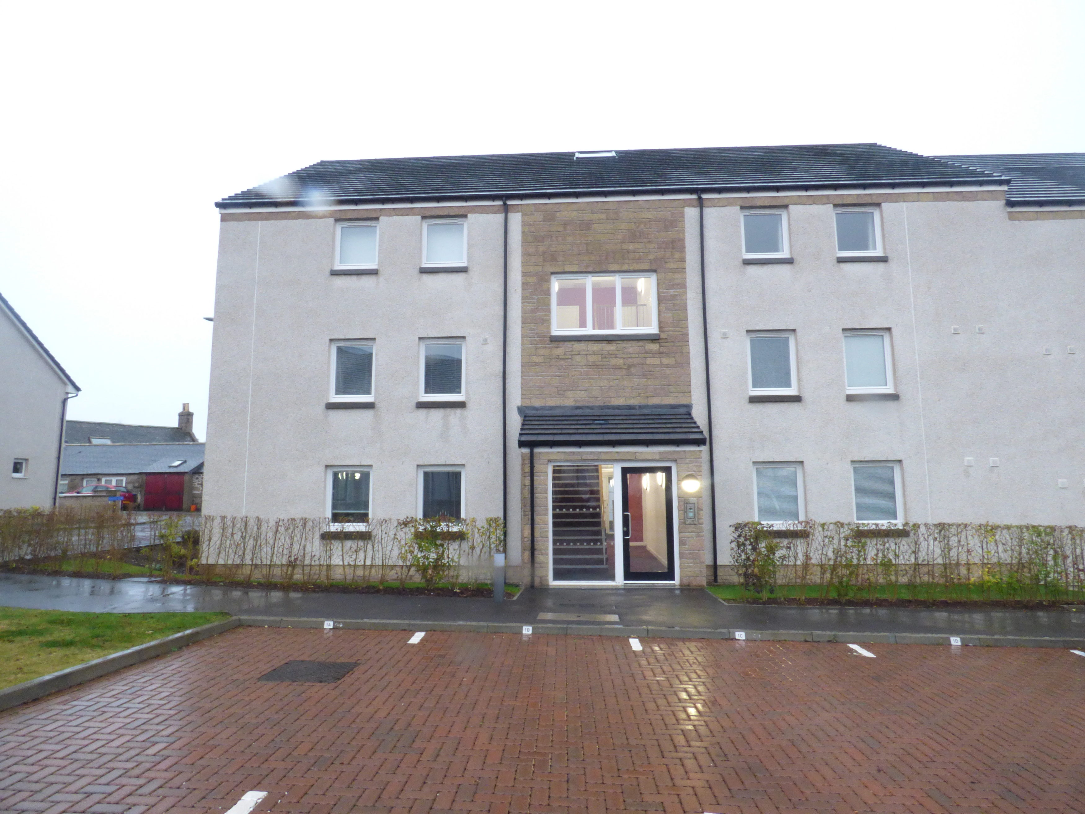 Property details for 1F, Versatile Square, Inverurie, AB51 4TZ Peterkins