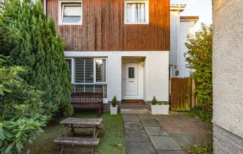 11 Neidpath Court, Craigievar Wynd, Edinburgh