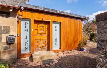 Demijohn Cottage Harvest Road, Newbridge