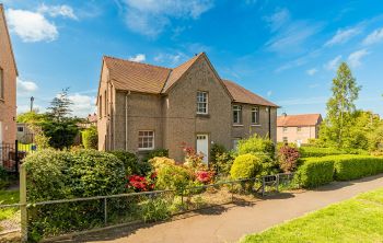 12 Clermiston Medway, Edinburgh