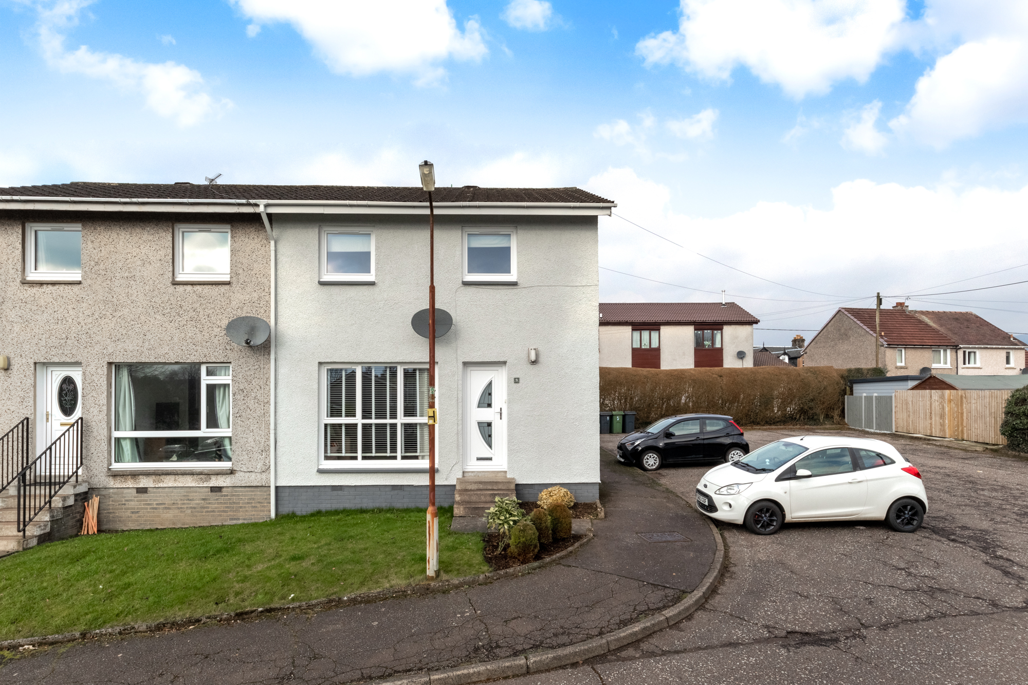 9 Kelvindale, Torrance, Glasgow G64 4dz Pacitti Jones
