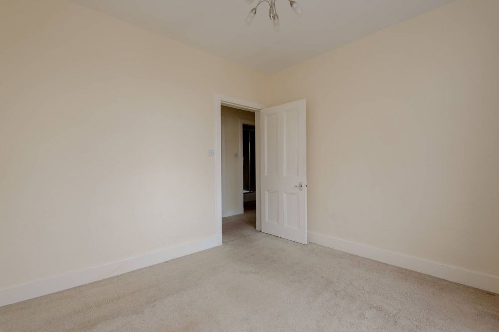 Property details Paris Steele