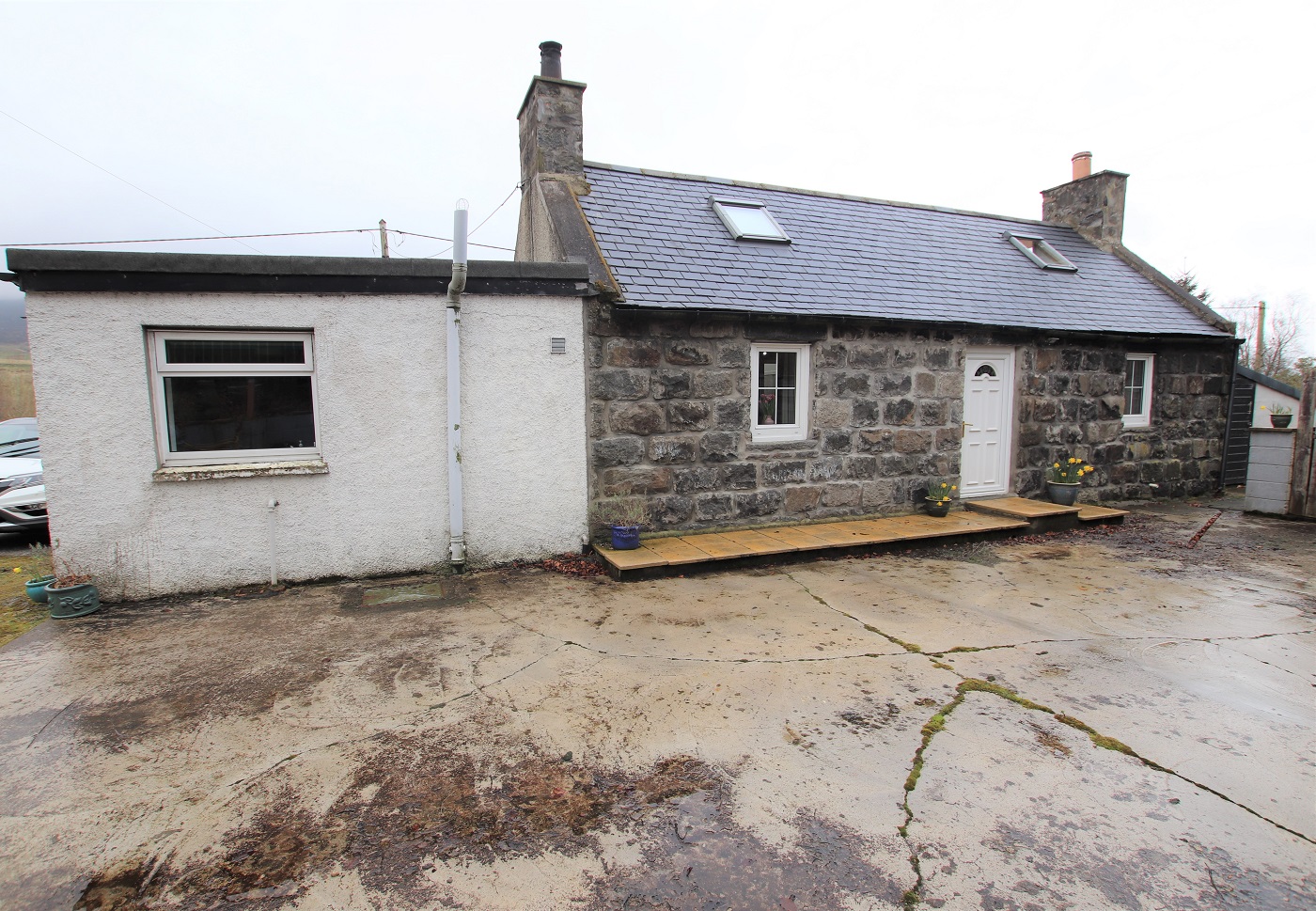 Property details for Moss Cottage, Glenbarry, Cornhill, Banff, AB45 2HJ Peterkins