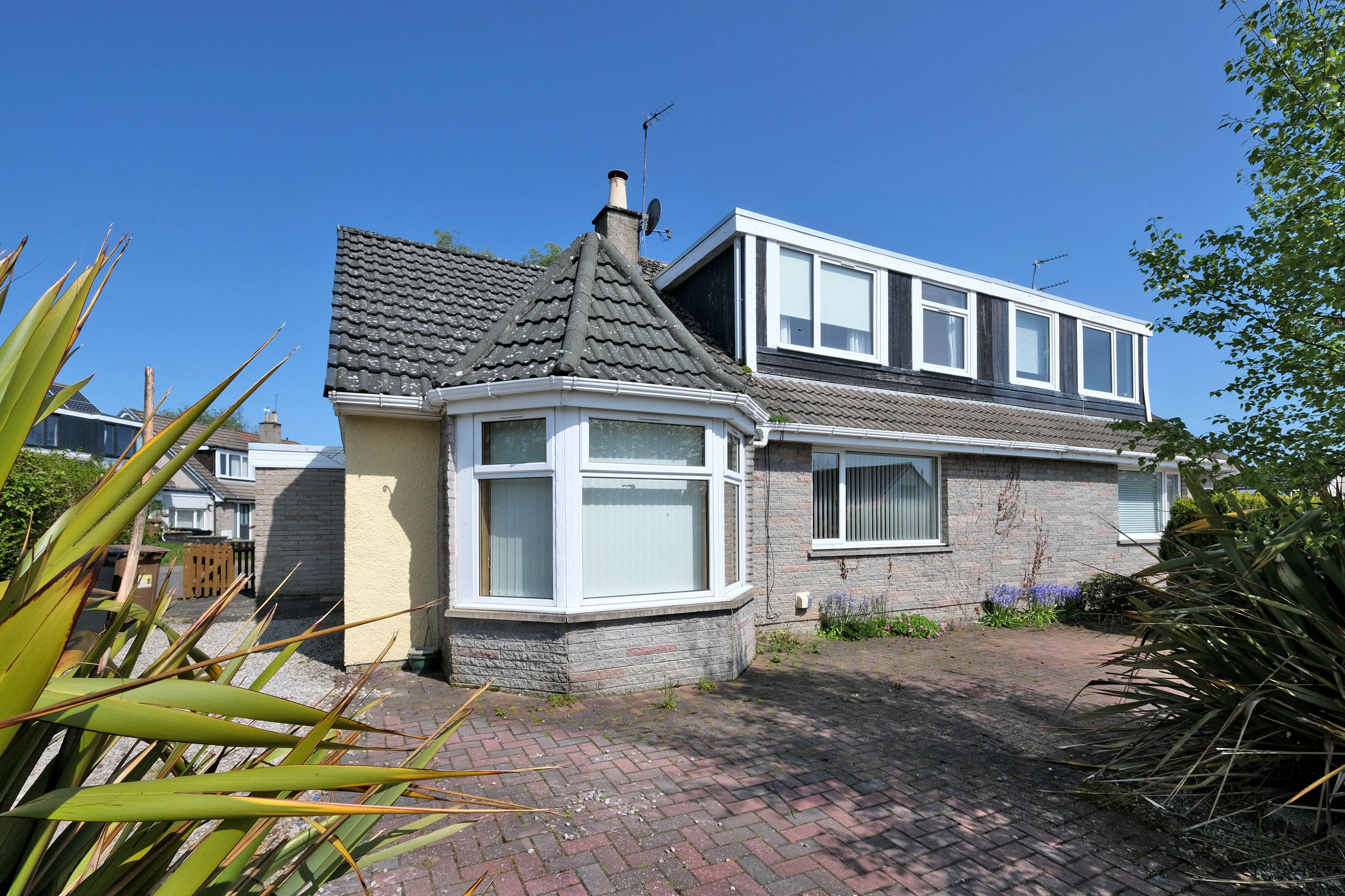 Property details for 2 Binghill Park, Milltimber, AB13 0EE Peterkins