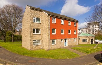 2/3 Great Michael Rise, Edinburgh