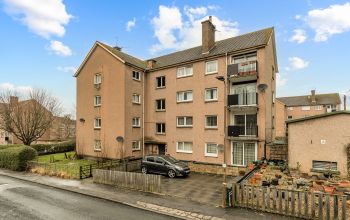11/4 Alan Breck Gardens, Edinburgh