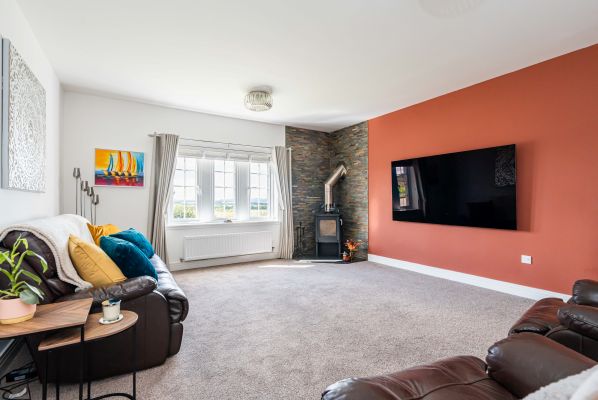 47 Kings View Crescent, Edinburgh, EH28 8AF - Image 2