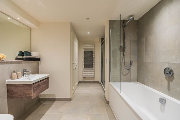 42 Sassoon Grove, Edinburgh, EH10 5FA - Image 2