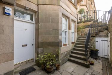 22A Buckingham Terrace, Edinburgh, EH4 3AD