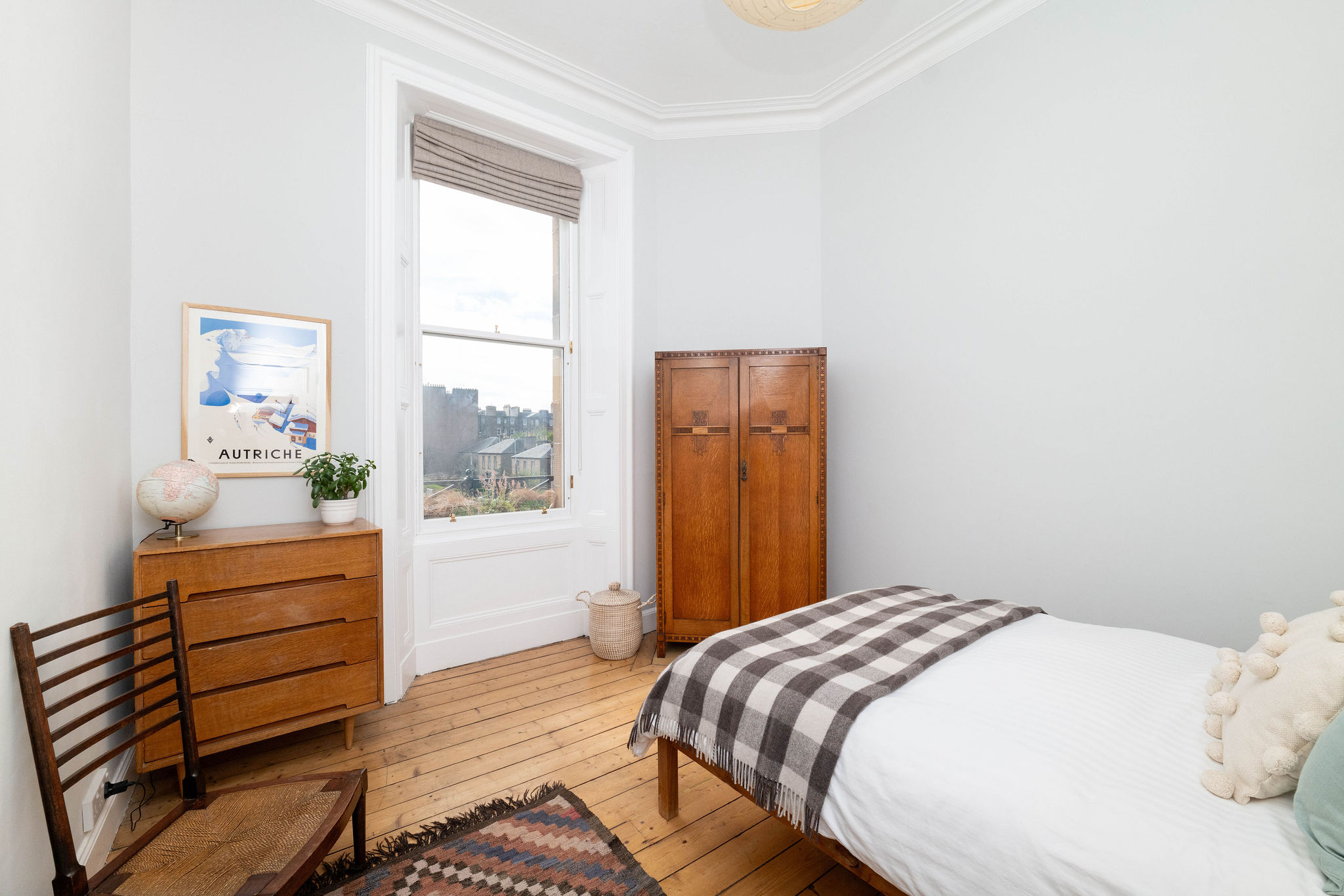 3 Bedroom Property For Sale in Edinburgh, Bruntsfield, Flat 4, 1