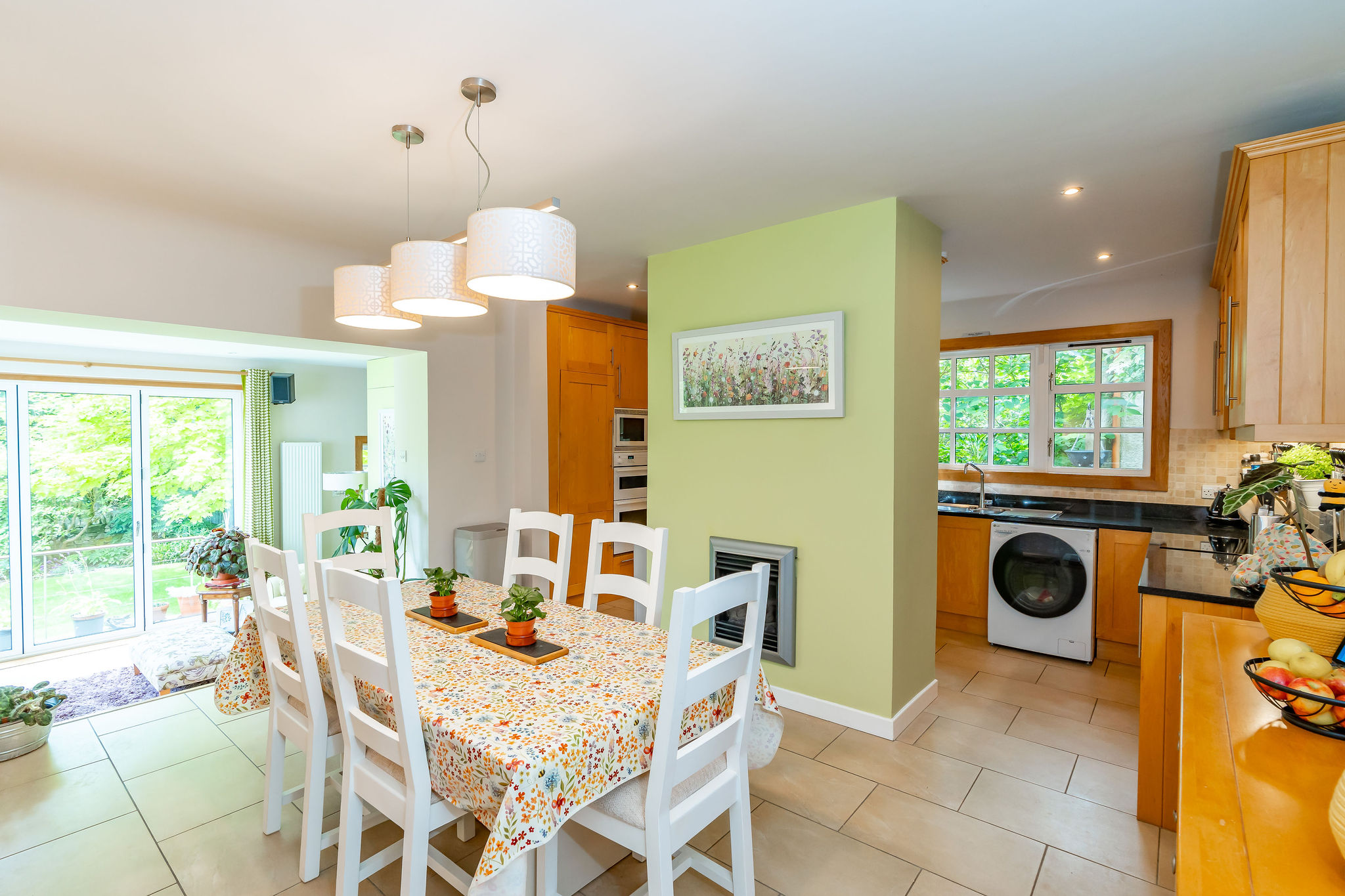 4 Bedroom Property For Sale in Edinburgh, Balerno, 21 Lovedale Road £