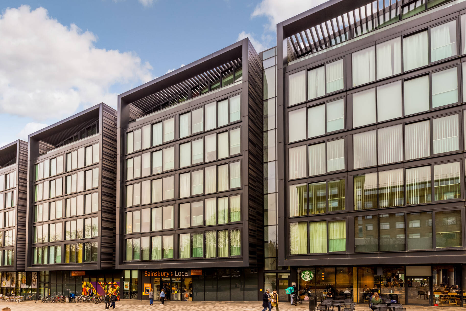 Flat 14, 31 Simpson Loan, Edinburgh, EH3 9GG