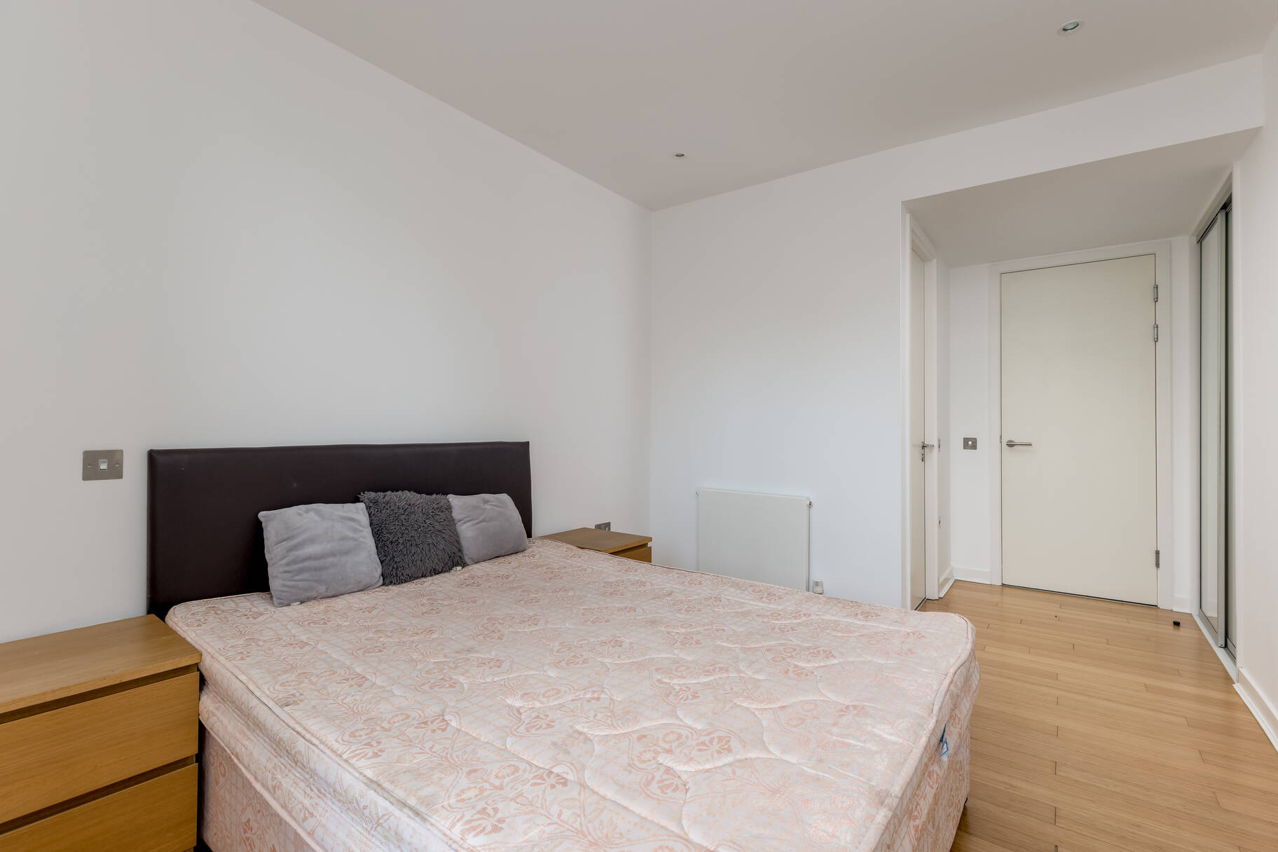 Flat 14, 31 Simpson Loan, Edinburgh, EH3 9GG