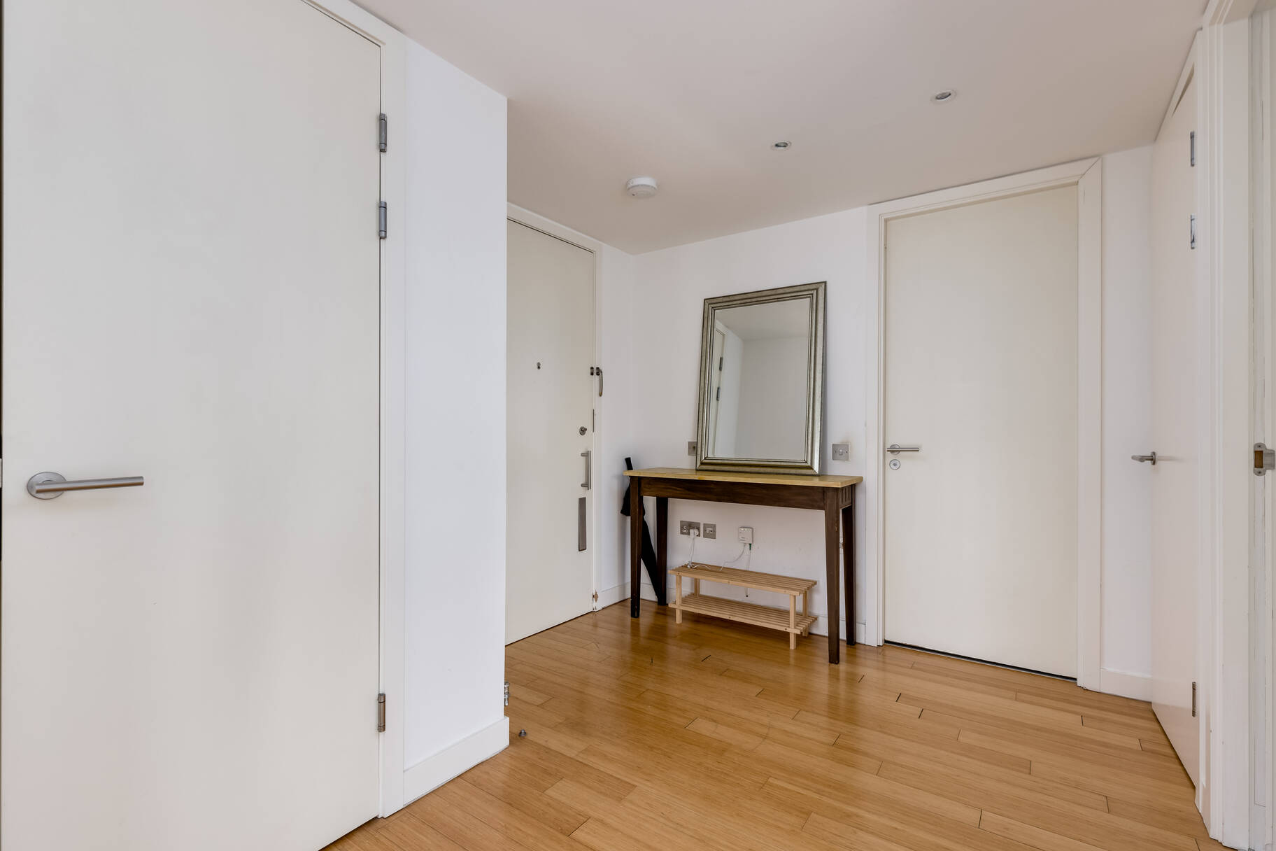 Flat 14, 31 Simpson Loan, Edinburgh, EH3 9GG