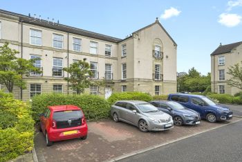 20 (flat 7) Grandfield, Trinity, Edinburgh