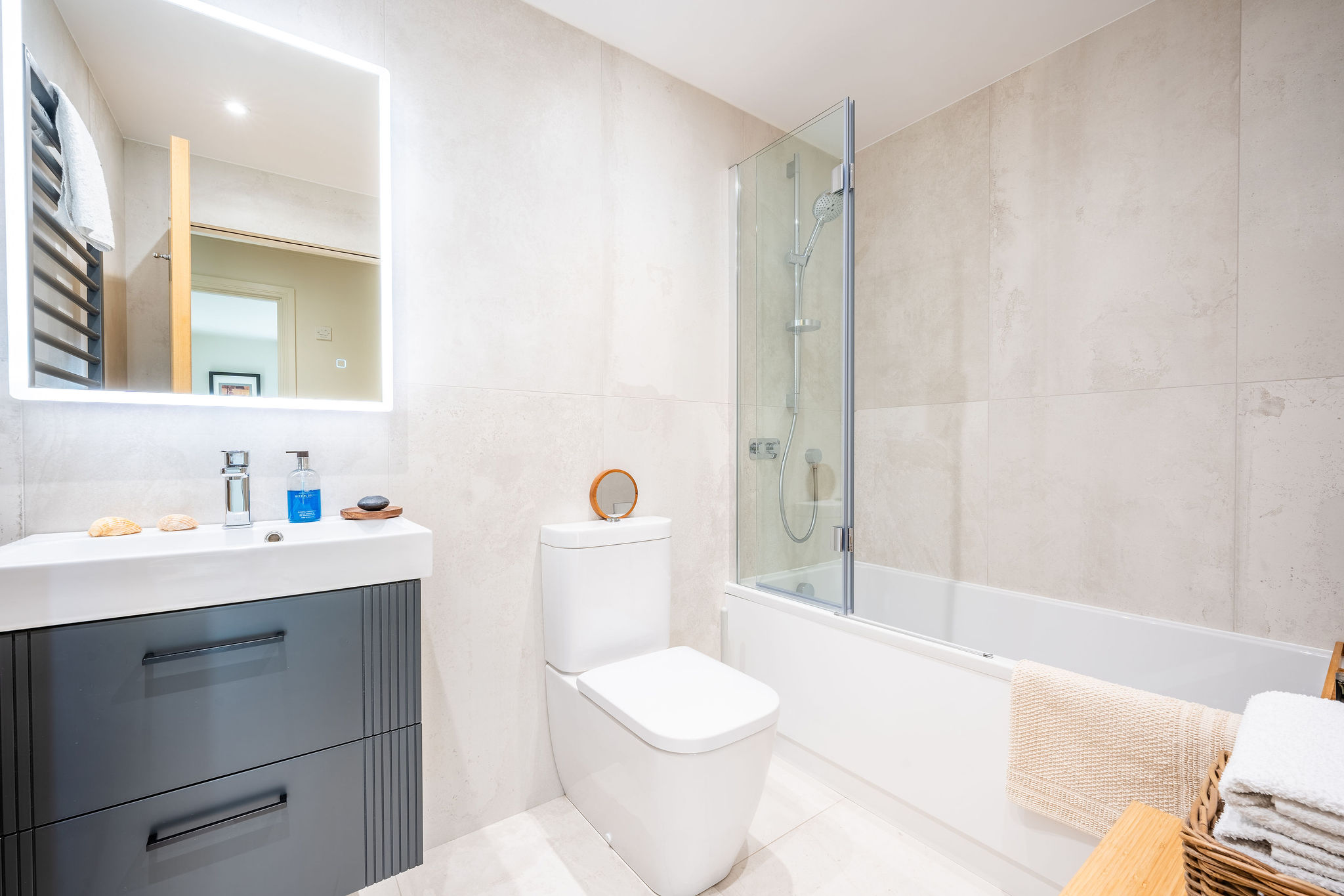 2 Bedroom Property For Sale in Musselburgh, East Lothian, Musselburgh, 202B / 5 New Street £