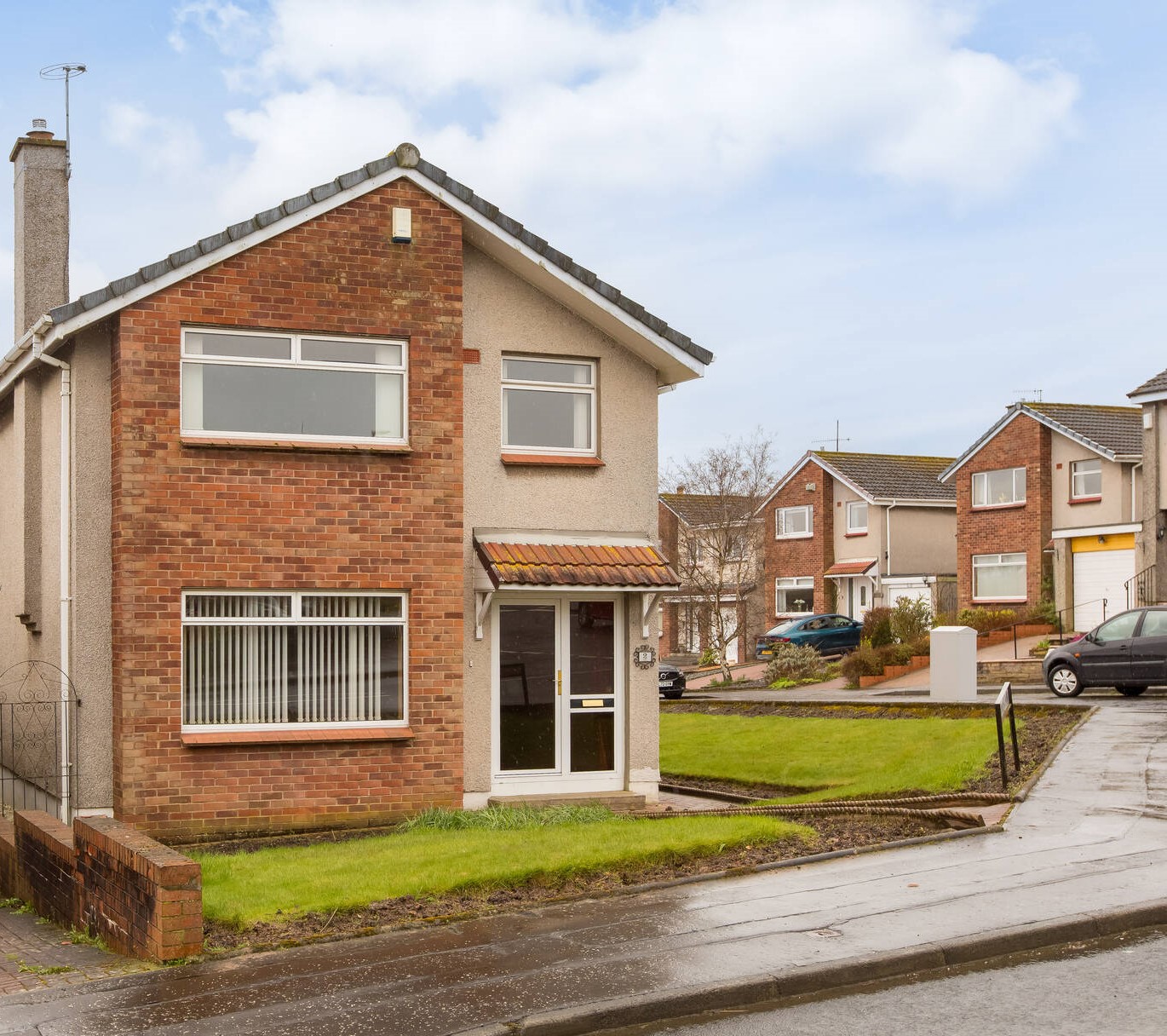 2 Inkerman Court, Penicuik, EH26 0LS Gillespie Macandrew