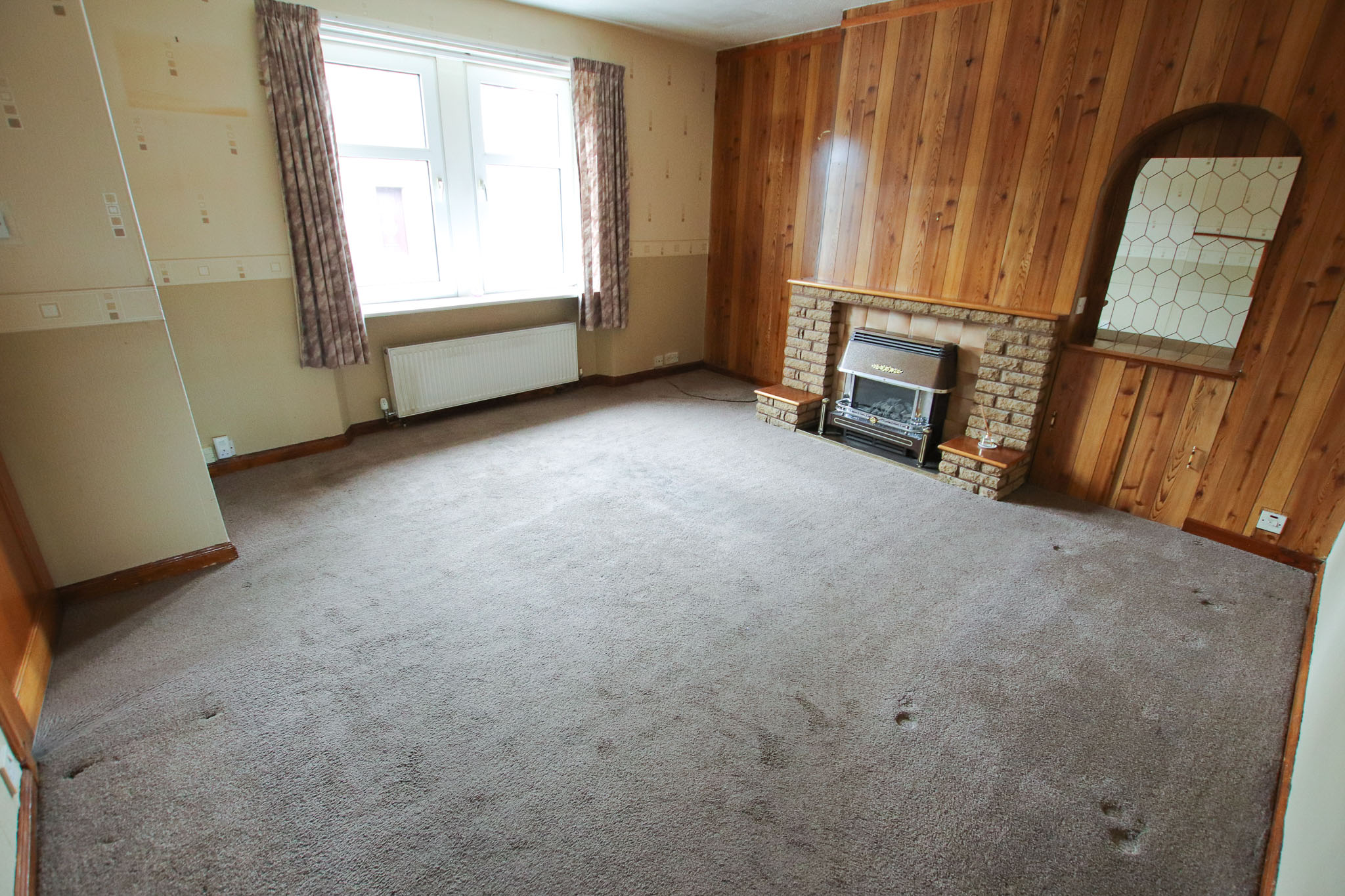 Property details for 100 Moss Street, Keith, AB55 5HE Peterkins