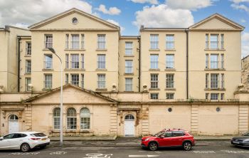 13/3 Valleyfield Street, Edinburgh