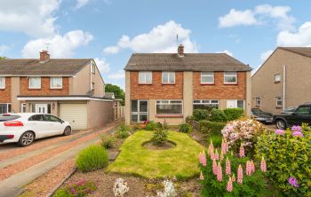 85 Weavers Knowe Crescent, Currie