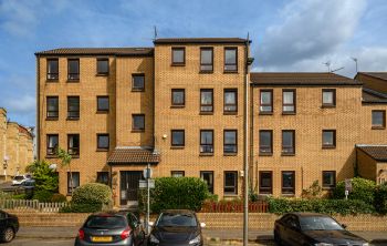 74/3 Restalrig Road South, Edinburgh