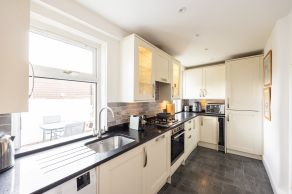 8 St John’s Terrace, Edinburgh, EH12 6NW - Image 5