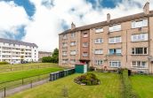 8/2 Bailie Grove, Edinburgh