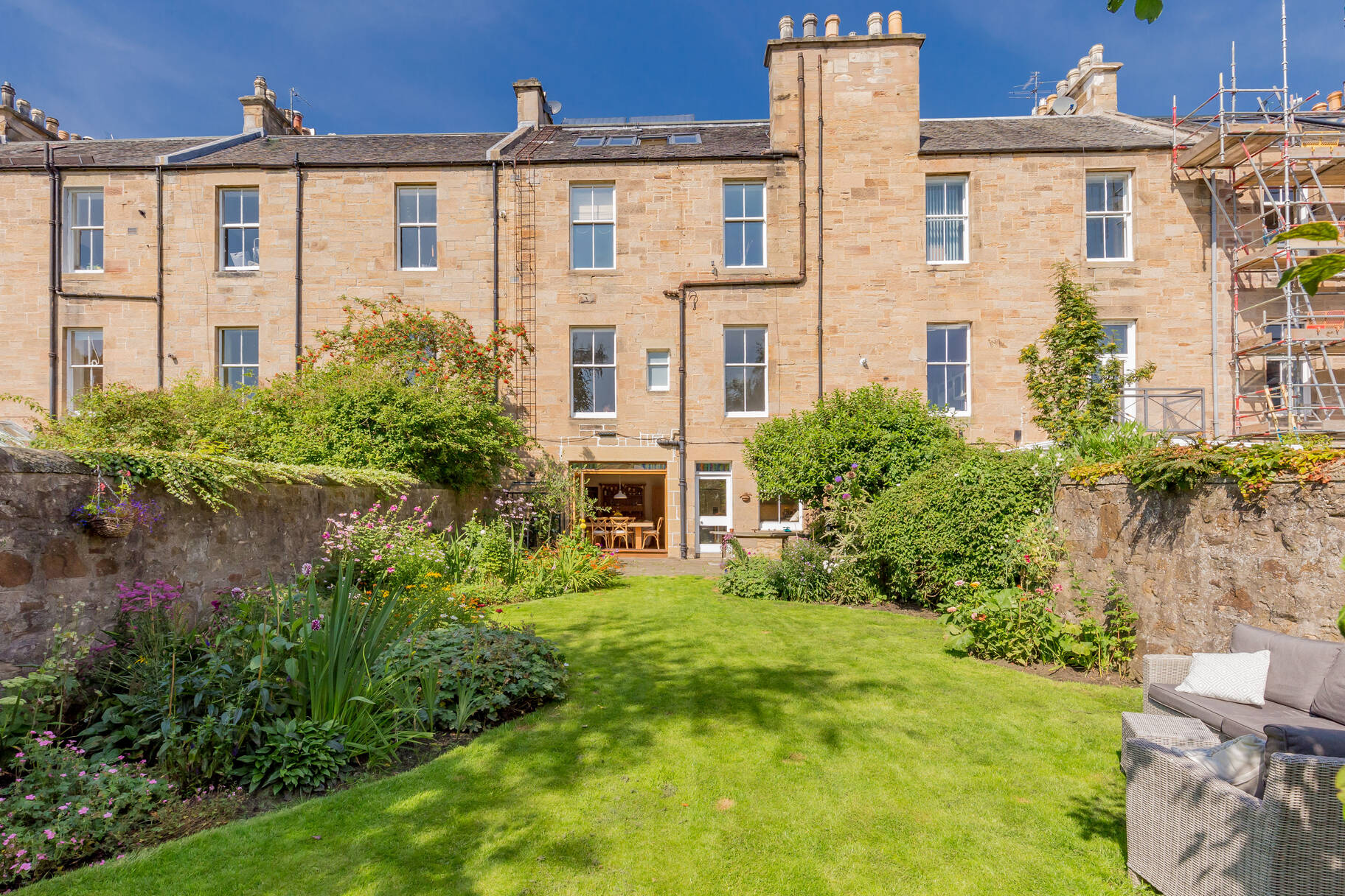 4 Bedroom Property For Sale in Edinburgh, Grange, 29 Grange Loan £925,000