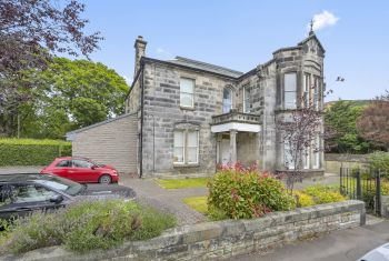 2/4 Marchhall Road, Newington, Edinburgh