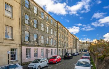 13/7 Parkside Street, Edinburgh