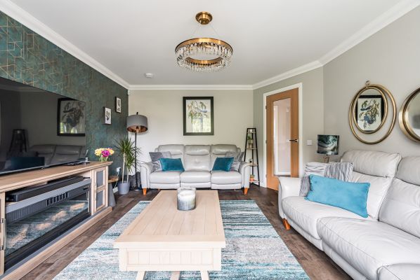 3 Longmuir Place, Bonnyrigg, EH19 3RY - Image 3