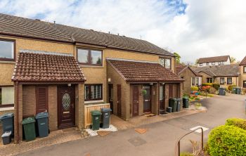 28 Larchfield Neuk, Balerno