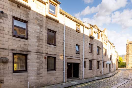 7/1 Atholl Crescent Lane, EDINBURGH, EH3 8ET